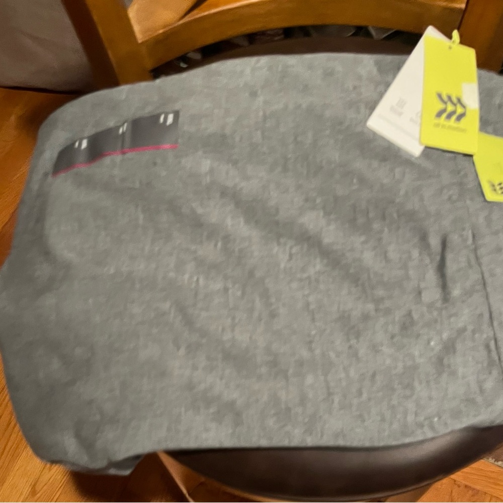 ALL IN MOTION - 2/$21 Men's Sweatpants 1 grey, 1 black.  $21 for both pairs!! - Picture 4 of 7